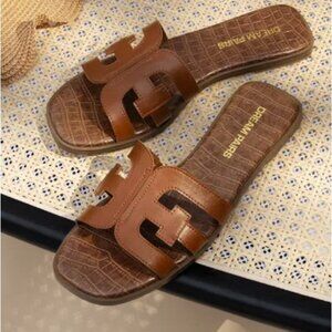 Dream Pairs Brown Faux Leather Slip on Flats Sandals Women’s Size 9